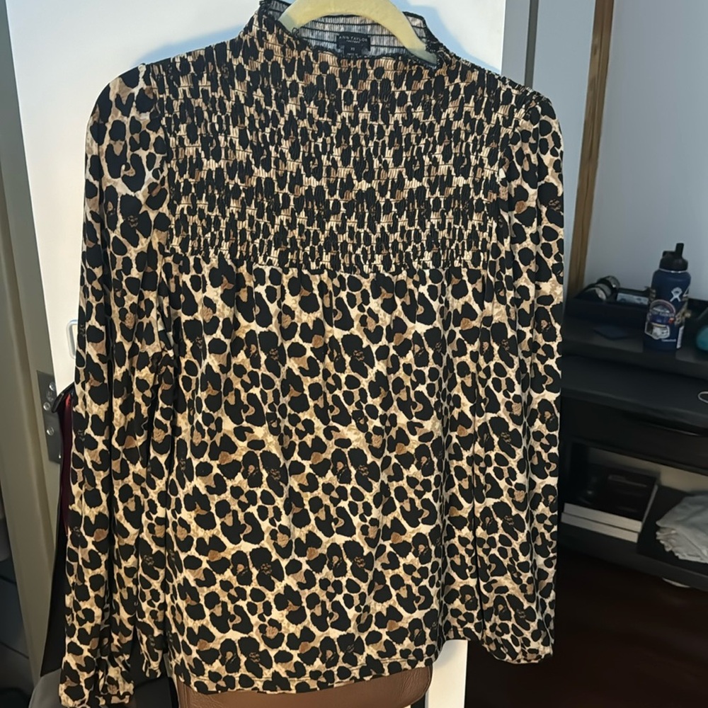 Ann Blouse Leopard Top